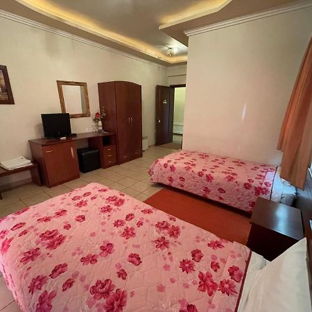 Hotel Melastron Elassona Екстериор снимка